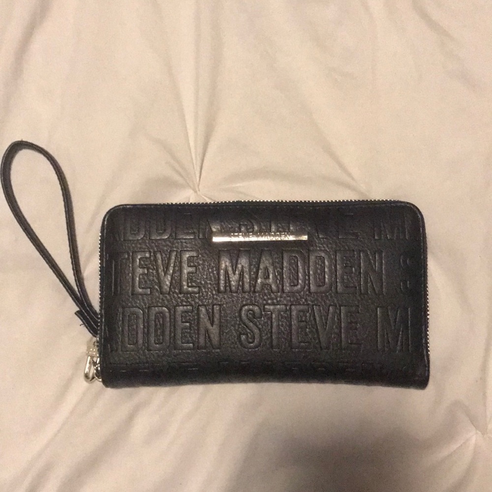 Black Steve Madden wallet